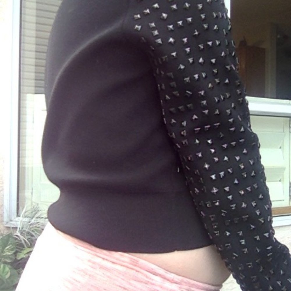 Cropped sweater - Picture 2 of 3